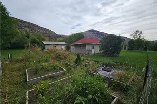 32258 B Hwy 97, Tonasket, WA 98855 - Photo 35