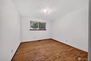 2016 J St NE, Auburn, WA 98002 - Photo 5