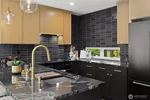 5027 SW Waite St, Seattle, WA 98116 - Photo 17