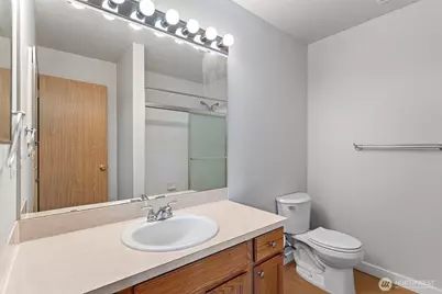 15815 Admiralty Way #D-4, Lynnwood, WA 98087 - Photo 11