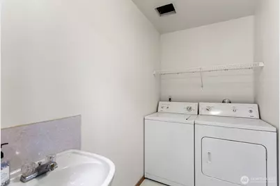 15815 Admiralty Way #D-4, Lynnwood, WA 98087 - Photo 15