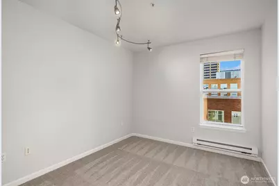 4343 Roosevelt Way NE #601, Seattle, WA 98105 - Photo 11