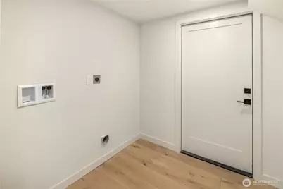 10045 38th Avenue NE, Seattle, WA 98125 - Photo 33