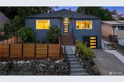 10045 38th Avenue NE, Seattle, WA 98125 - Photo 1