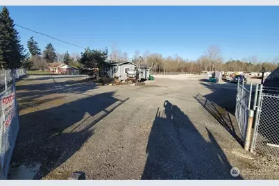 8315 Waller Road E, Tacoma, WA 98443 - Photo 1