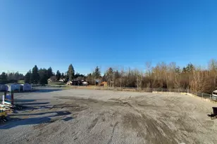 8315 Waller Rd E, Tacoma, WA 98443 - Photo 5