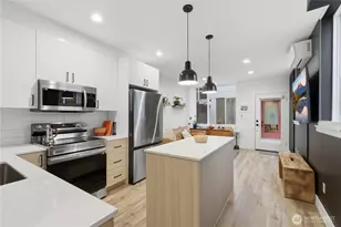 909 Hiawatha Pl S, Seattle, WA 98144 - Photo 9