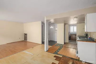 6107 Kenwood Drive, Everett, WA 98203 - Photo 5