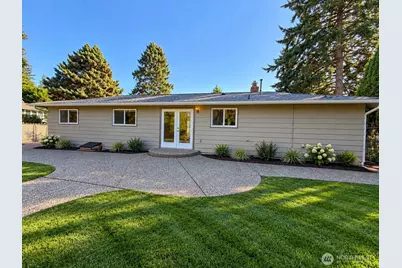 8916 NE 141st Street, Kirkland, WA 98034 - Photo 17