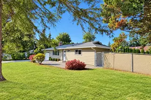 8916 NE 141st St, Kirkland, WA 98034 - Photo 3