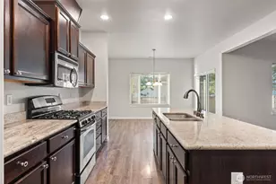 9125 174th St E, Puyallup, WA 98375 - Photo 9