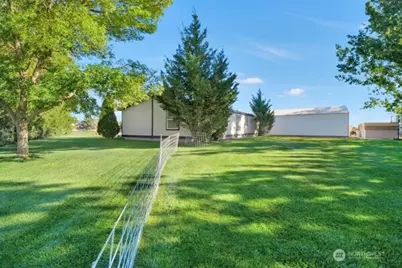 4072 Road E.9 NE, Moses Lake, WA 98837 - Photo 15