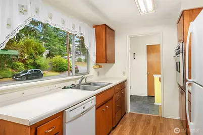 5653 125th Avenue SE, Bellevue, WA 98006 - Photo 11