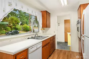 5653 125th Ave SE, Bellevue, WA 98006 - Photo 11
