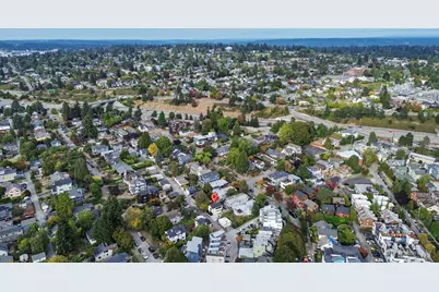 7507 Latona Avenue NE, Seattle, WA 98115 - Photo 31