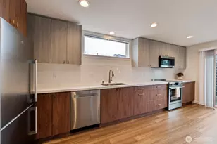7507 Latona Ave NE, Seattle, WA 98115 - Photo 11