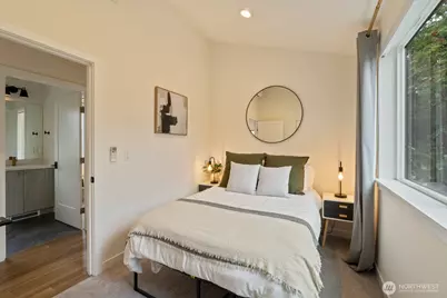 7507 Latona Avenue NE, Seattle, WA 98115 - Photo 19