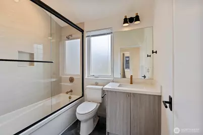 7507 Latona Avenue NE, Seattle, WA 98115 - Photo 27