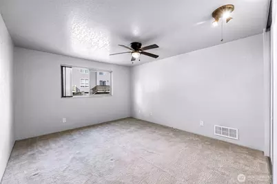 12035 32nd Avenue NE #202, Seattle, WA 98125 - Photo 17
