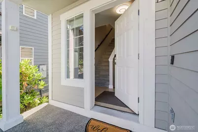 352 NE Miramar Circle, Bremerton, WA 98311 - Photo 3