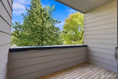 18504 Wallingford Avenue N, Shoreline, WA 98133 - Photo 9
