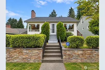 5753 40th Avenue NE, Seattle, WA 98105 - Photo 1