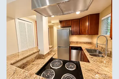 5753 40th Avenue NE, Seattle, WA 98105 - Photo 7