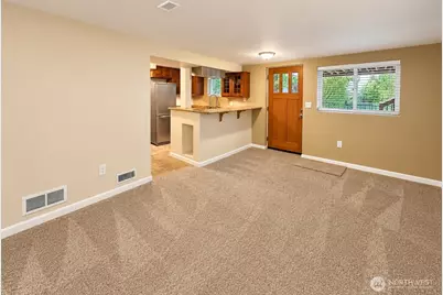5753 40th Avenue NE, Seattle, WA 98105 - Photo 5