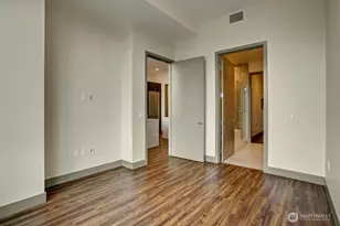 2015 2nd Ave, Seattle, WA 98121 - Photo 11