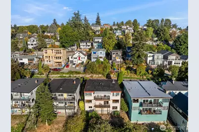 2551 13th Avenue W, Seattle, WA 98119 - Photo 7