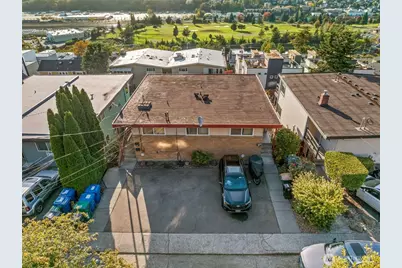 2551 13th Avenue W, Seattle, WA 98119 - Photo 3