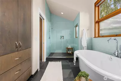 2223 39th Avenue E, Seattle, WA 98112 - Photo 29