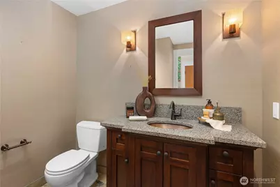 2223 39th Avenue E, Seattle, WA 98112 - Photo 19