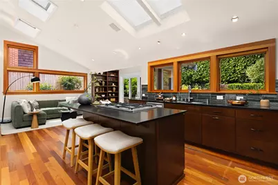 2223 39th Avenue E, Seattle, WA 98112 - Photo 7