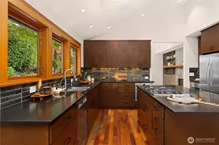2223 39th Ave E, Seattle, WA 98112 - Photo 9