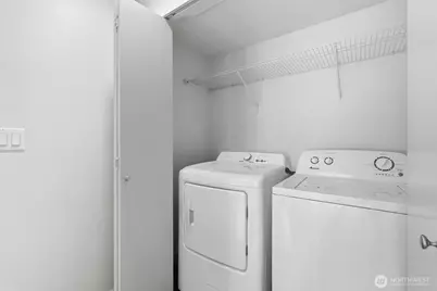 2421 Wickstrom Place SW, Seattle, WA 98116 - Photo 19
