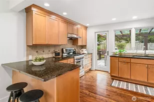 3039 NE 86th St, Seattle, WA 98115 - Photo 9