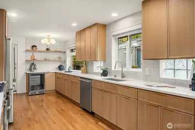 9608 5th Avenue NE, Seattle, WA 98115 - Photo 7