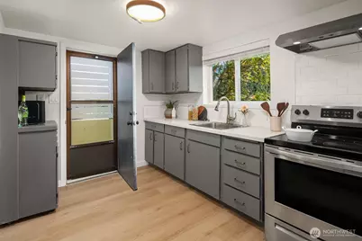9608 5th Avenue NE, Seattle, WA 98115 - Photo 25