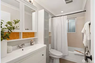 17306 NE 165th Street, Woodinville, WA 98072 - Photo 9