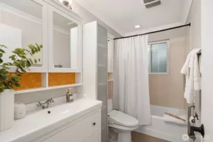 17306 NE 165th St, Woodinville, WA 98072 - Photo 9