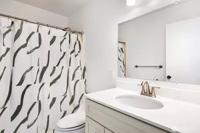 10817 Glen Acres Dr S #B, Seattle, WA 98168 - Photo 17