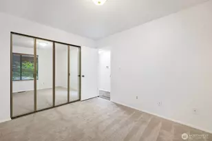 10817 Glen Acres Dr S, Seattle, WA 98168 - Photo 15