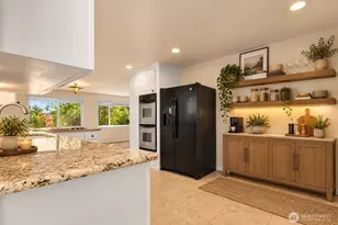9515 Linden Ave N, Seattle, WA 98103 - Photo 7