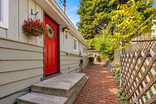 9515 Linden Ave N, Seattle, WA 98103 - Photo 3