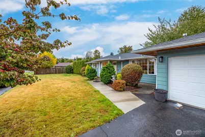 18727 Fishermans Loop, Burlington, WA 98233 - Photo 3