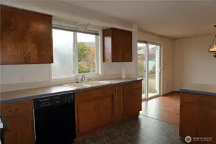711 Christman Pl, Port Angeles, WA 98362 - Photo 7
