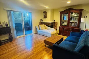 15609 NE 18th St, Bellevue, WA 98008 - Photo 3