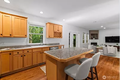 10220 NE Yaquina Avenue, Bainbridge Island, WA 98110 - Photo 15