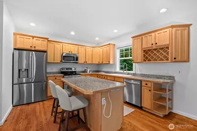 10220 NE Yaquina Avenue, Bainbridge Island, WA 98110 - Photo 13